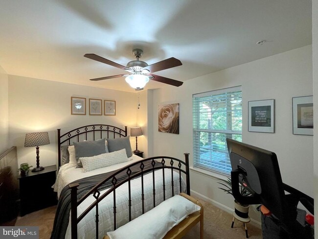 Building Photo - 519 Gate Dancer Ct