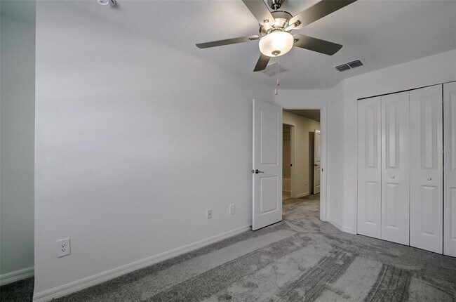 Building Photo - 8240 Cor Pne Wy