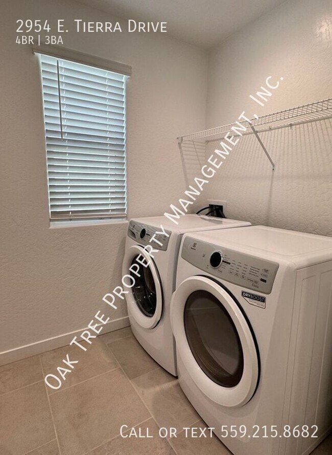 Building Photo - 2954 E Tierra Dr