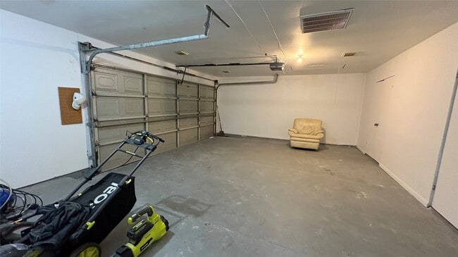 Building Photo - 11423 Wickersham Ln