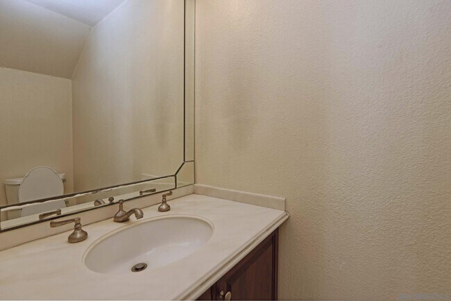 Building Photo - 2585 Caminito Muirfield