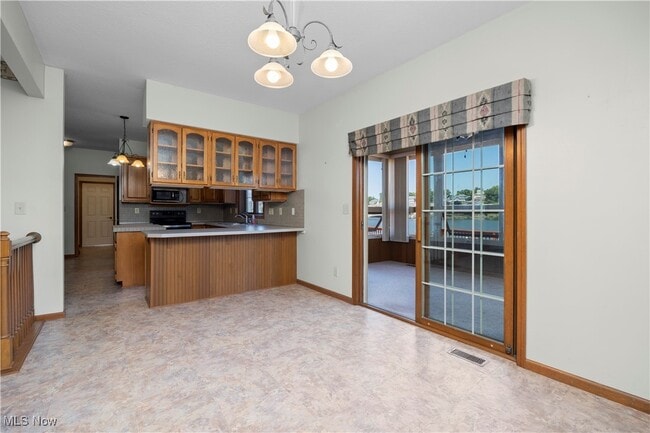 Building Photo - 4591 S Memorial Shoreway Dr