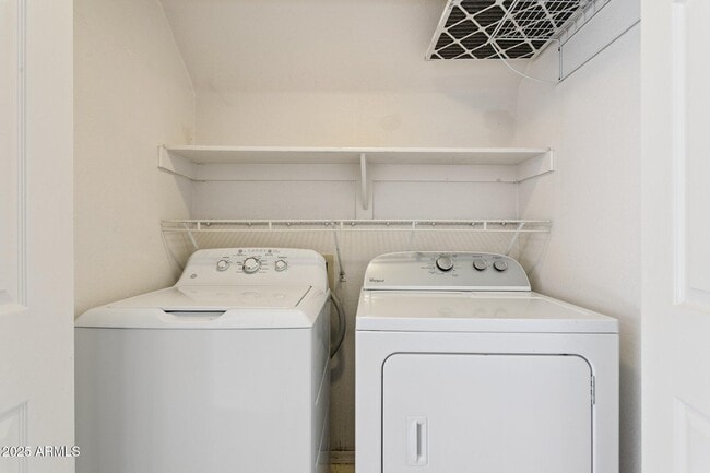 Building Photo - 17606 N 17th Pl