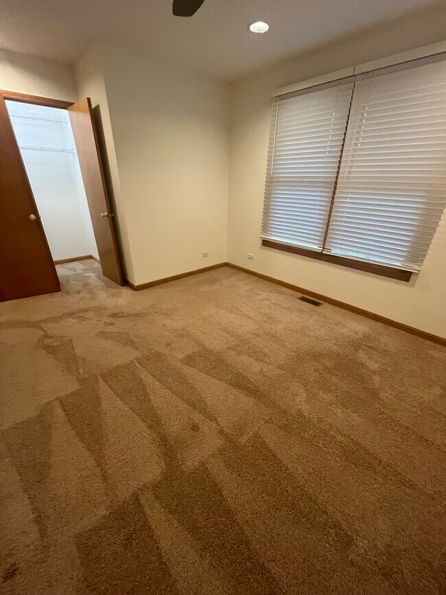 Building Photo - 3S572 Haylett Ave