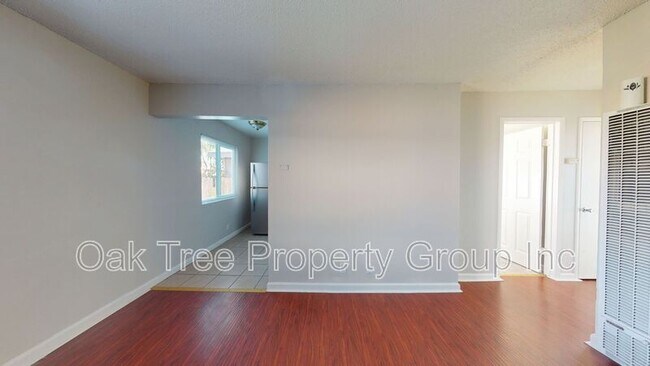 Building Photo - 922 Carlson Blvd