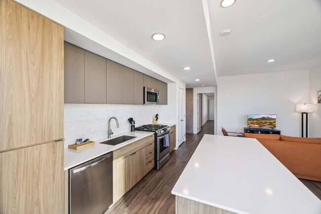 Building Photo - 222 E Jefferson St