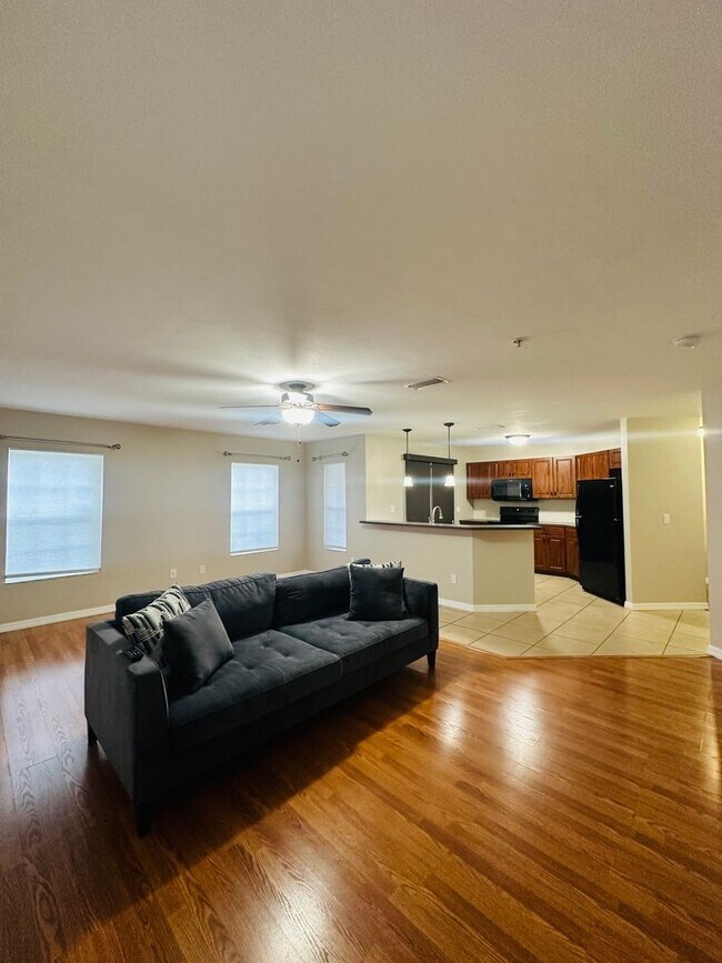 Building Photo - Beautiful 2/2 in Allen's Park available NOW