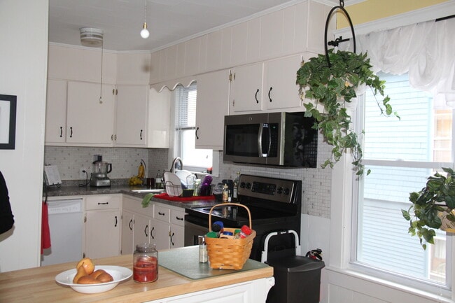 Building Photo - 434 Walnut St