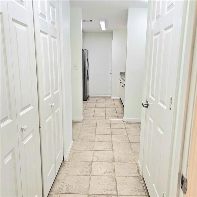 Building Photo - 3655 Habersham Rd NW