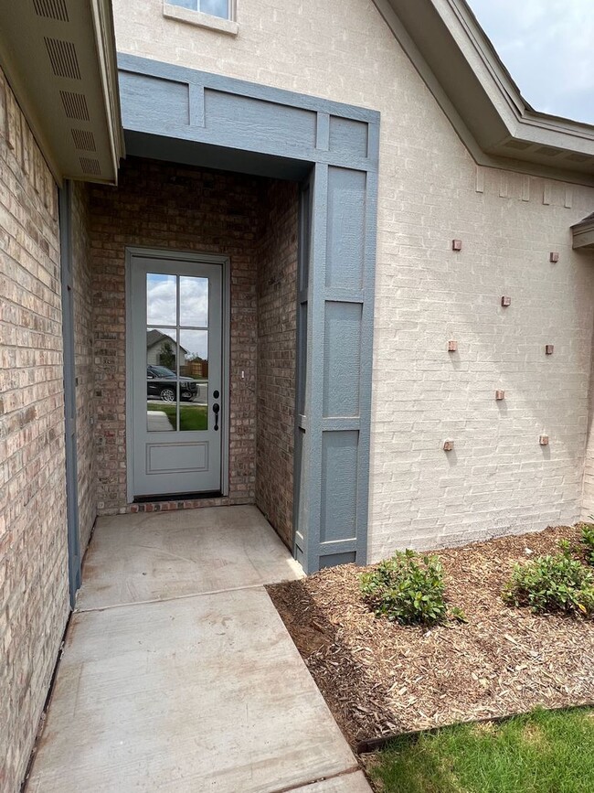 Building Photo - Beautiful 4 bed 2 bath home in Frenship!