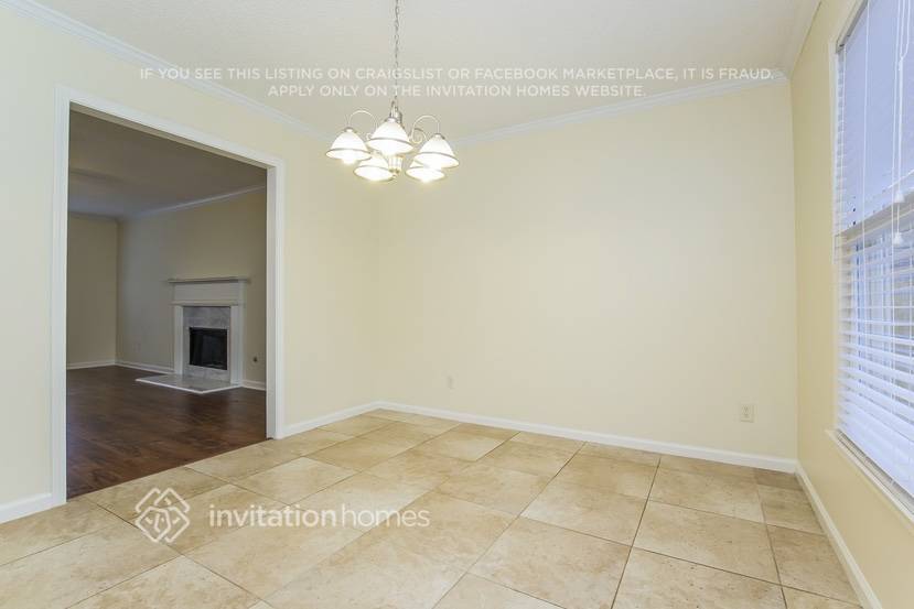Building Photo - 175 Park Meadows Dr SW