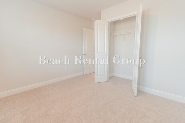 Building Photo - 427 Waterend Dr