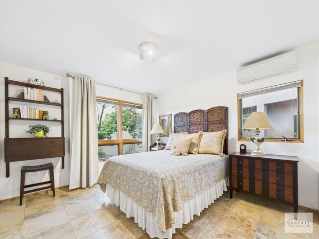 Building Photo - Stylish Home in Eldorado | Furnished or Un...