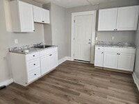 Building Photo - 529 Union St