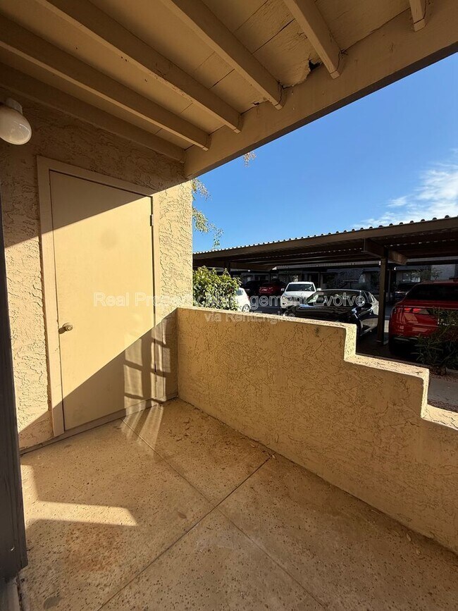 Building Photo - 5995 N 78th St