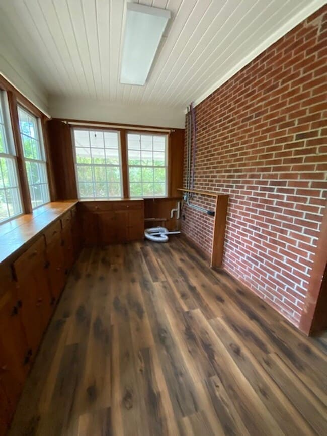 Building Photo - Pawleys Island