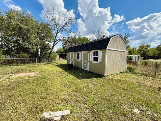Building Photo - For Rent – Nearly New Home in Elm Mott, TX