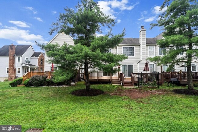 Building Photo - 73 Crickhollow Ct