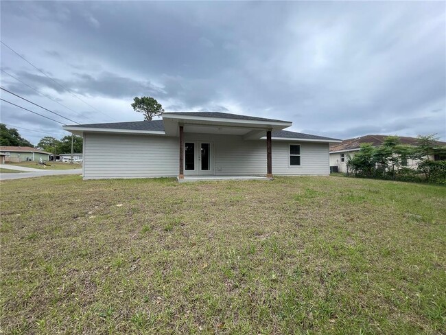 Building Photo - 613 Eden Dr