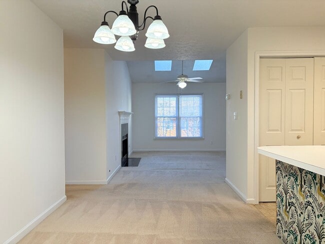 Building Photo - Conveniently Located 2 Bed Condo Near Colonial Williamsburg