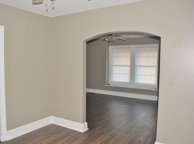 Building Photo - 527 S 3rd St