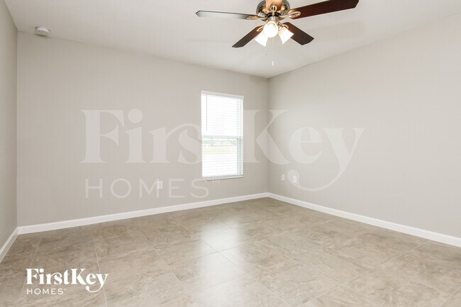 Building Photo - 643 Lindbergh Wy