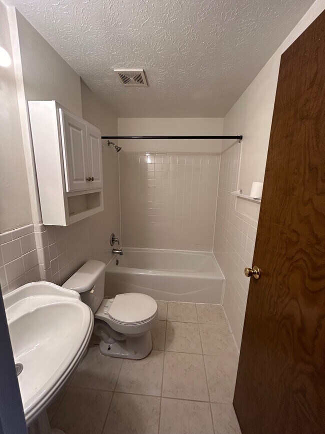 Building Photo - 4420 Larkdale Drive