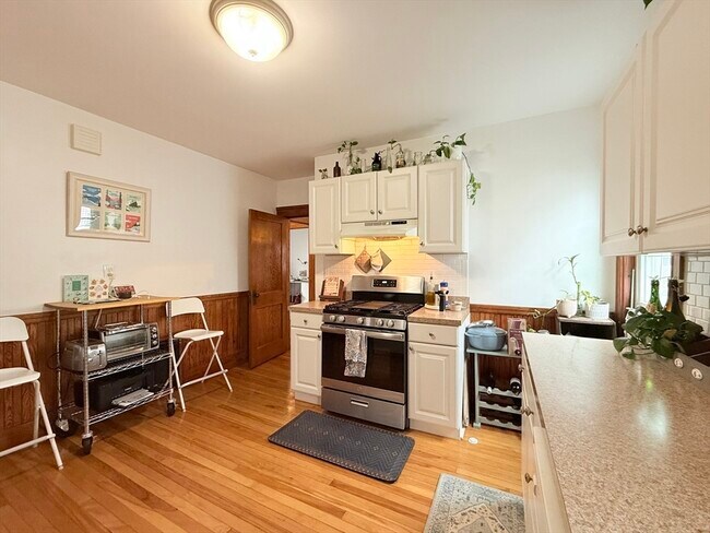 Building Photo - 67 Pinkert St