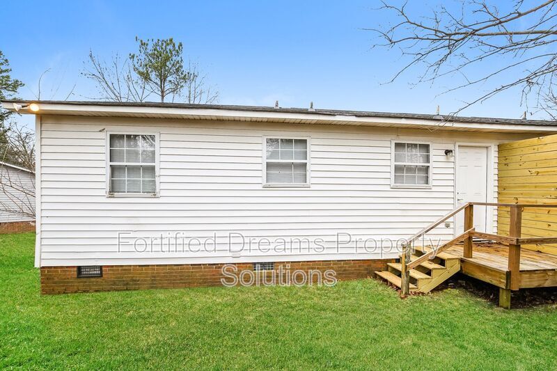 Building Photo - 2208 Gable Way