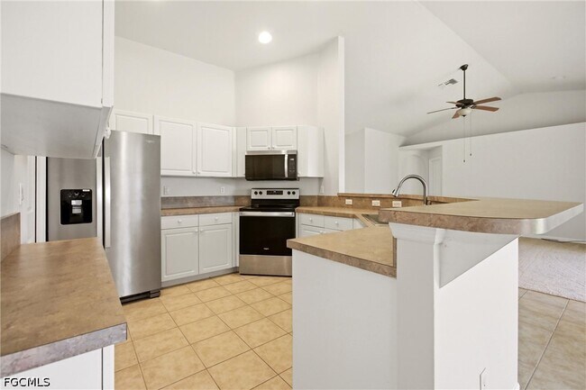 Building Photo - 2600 SW 1st St