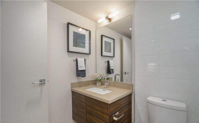 Building Photo - Insignia Condominiums ~ Belltown