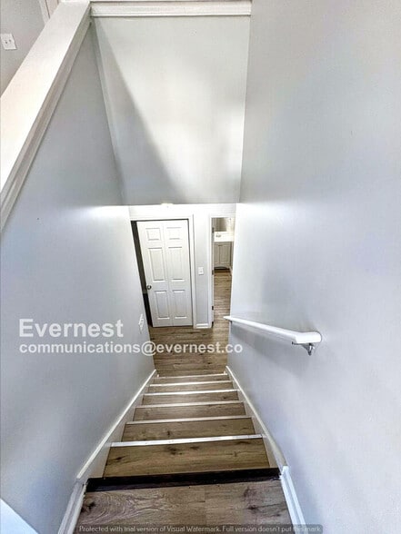 Building Photo - 1997 Oak Terrace Dr SE