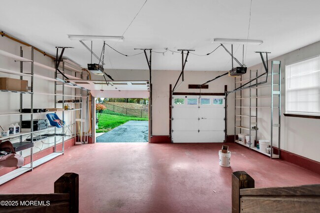 Building Photo - 3 Wellesly Ct