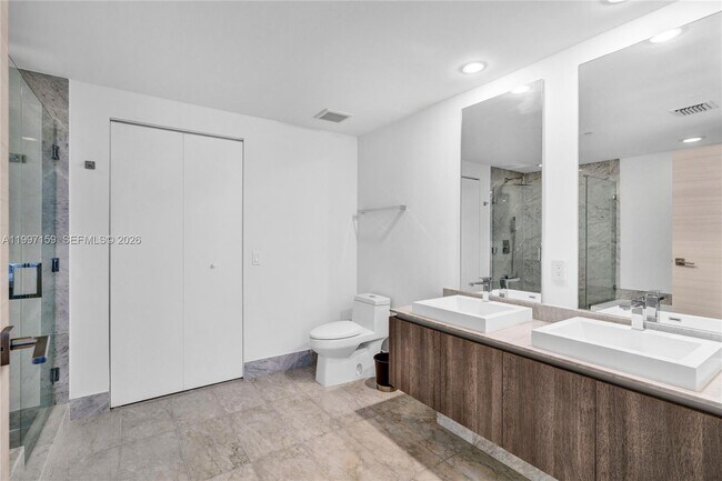 Building Photo - 801 S Miami Ave