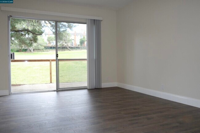 Building Photo - 112 Marchbanks Ct