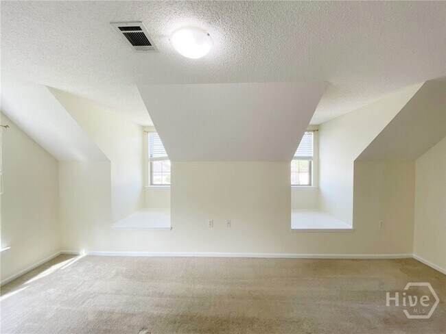 Building Photo - 205 Salt Landing Cir