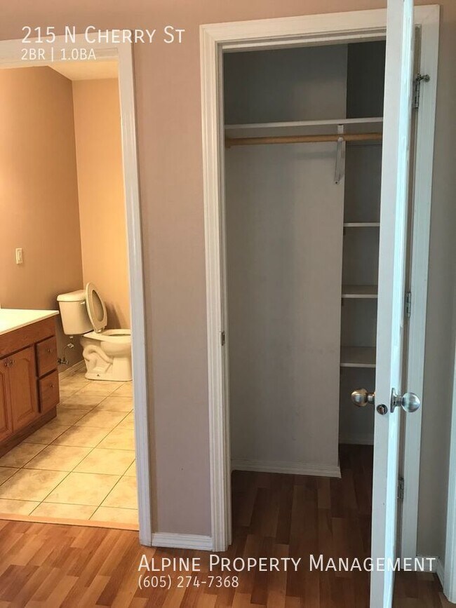 Building Photo - 2 Bedroom Townhome for rent in Lennox, SD!!