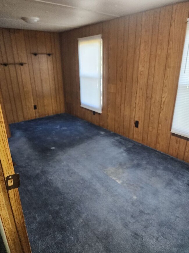 Building Photo - 3504 Twin Church