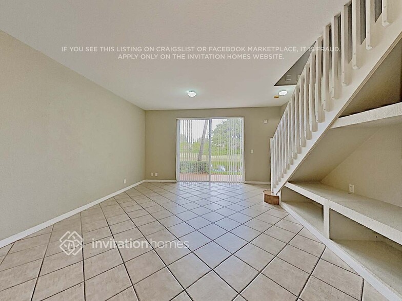 Building Photo - 2440 Cordoba Bend