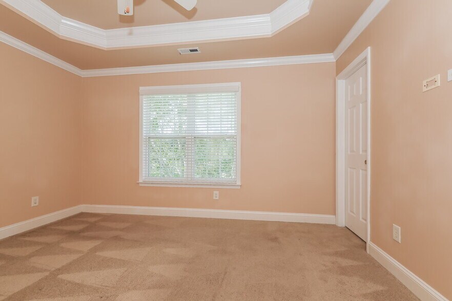 Building Photo - 8000 Poplar Grove Cir