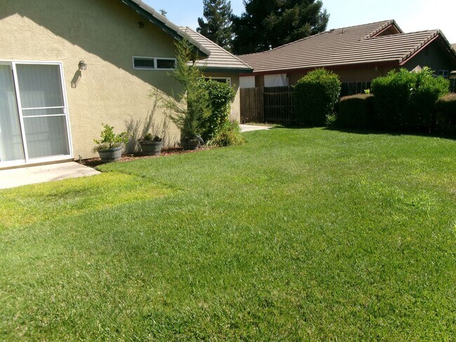 Building Photo - 218 Idlewild Dr