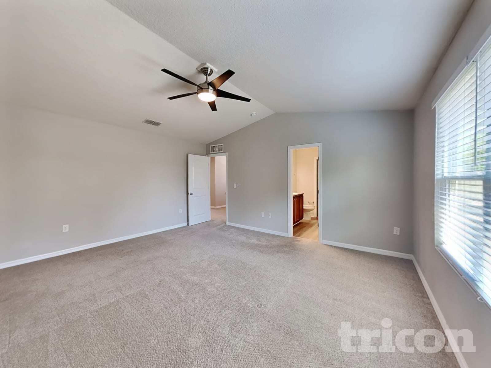 Building Photo - 19 Rosecroft Ln