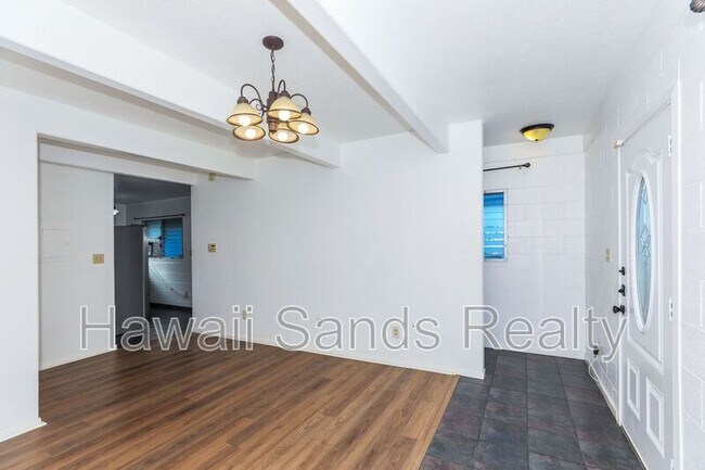 Building Photo - 3331 Hayden St