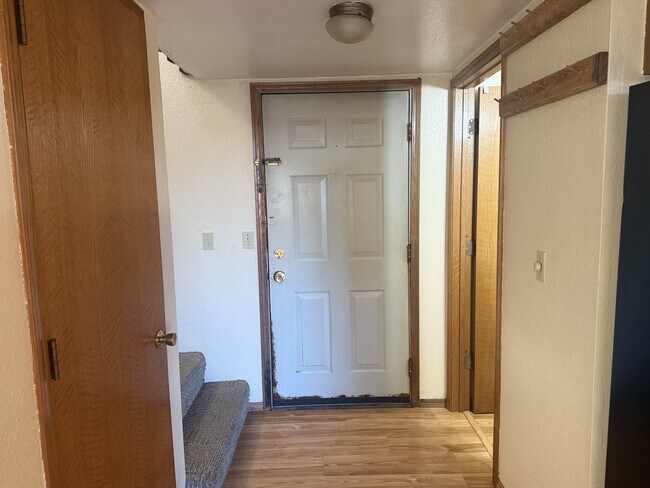 Building Photo - 41321 Ruth Way