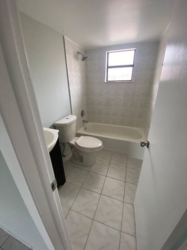 Building Photo - 6370 W 27th Ct