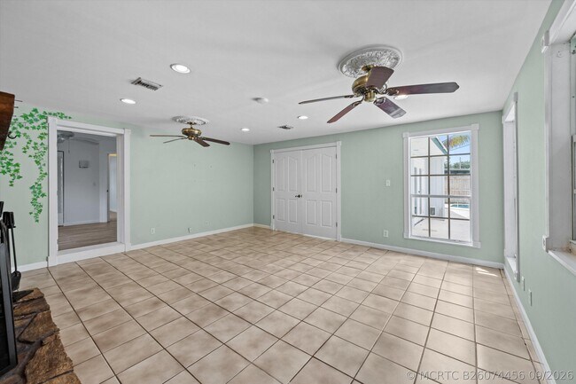 Building Photo - 12069 Easterly Ave