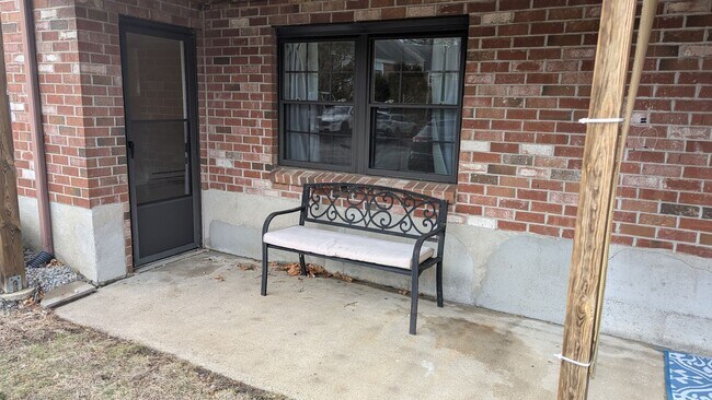 Building Photo - 16B Mayberry Dr