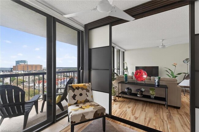 Building Photo - 3288 Page Ave