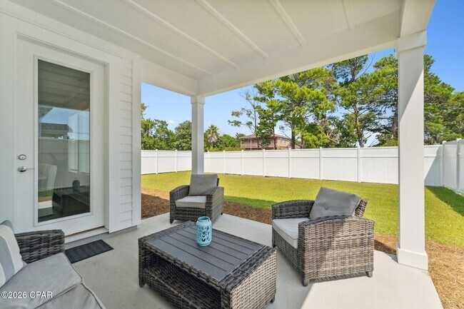 Building Photo - 712 Landing Cir