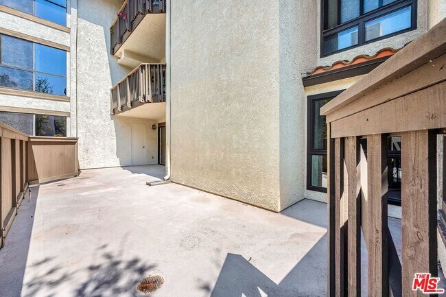 Building Photo - 8600 Tuscany Ave